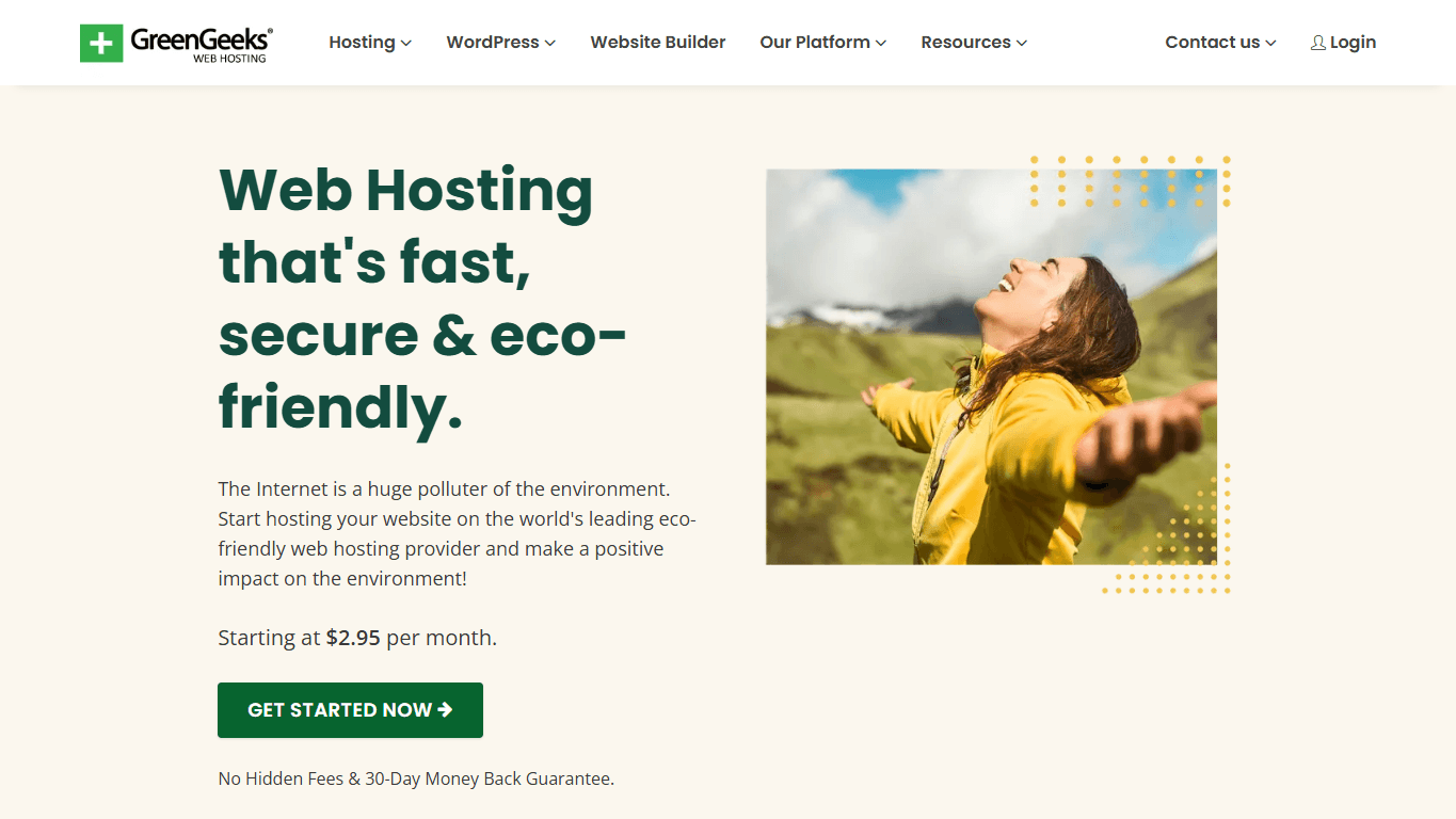 GreenGeeks homepage screenshot of the official website interface